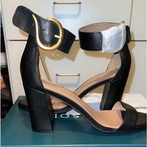 Aerosols leather pumps size 10.5